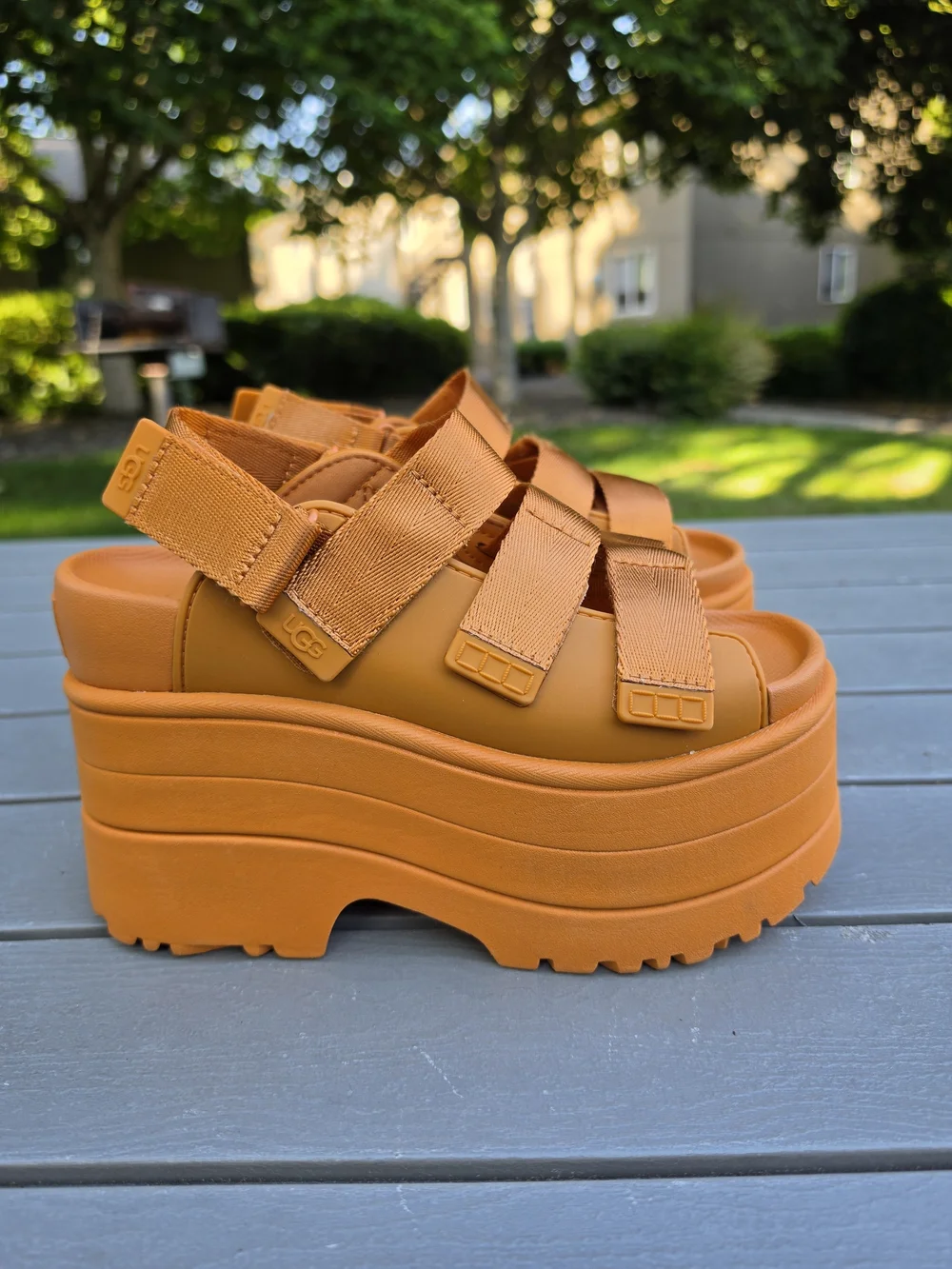 ​UGG GoldenRise Platform Sandals Dark Apricot Orange Size 7